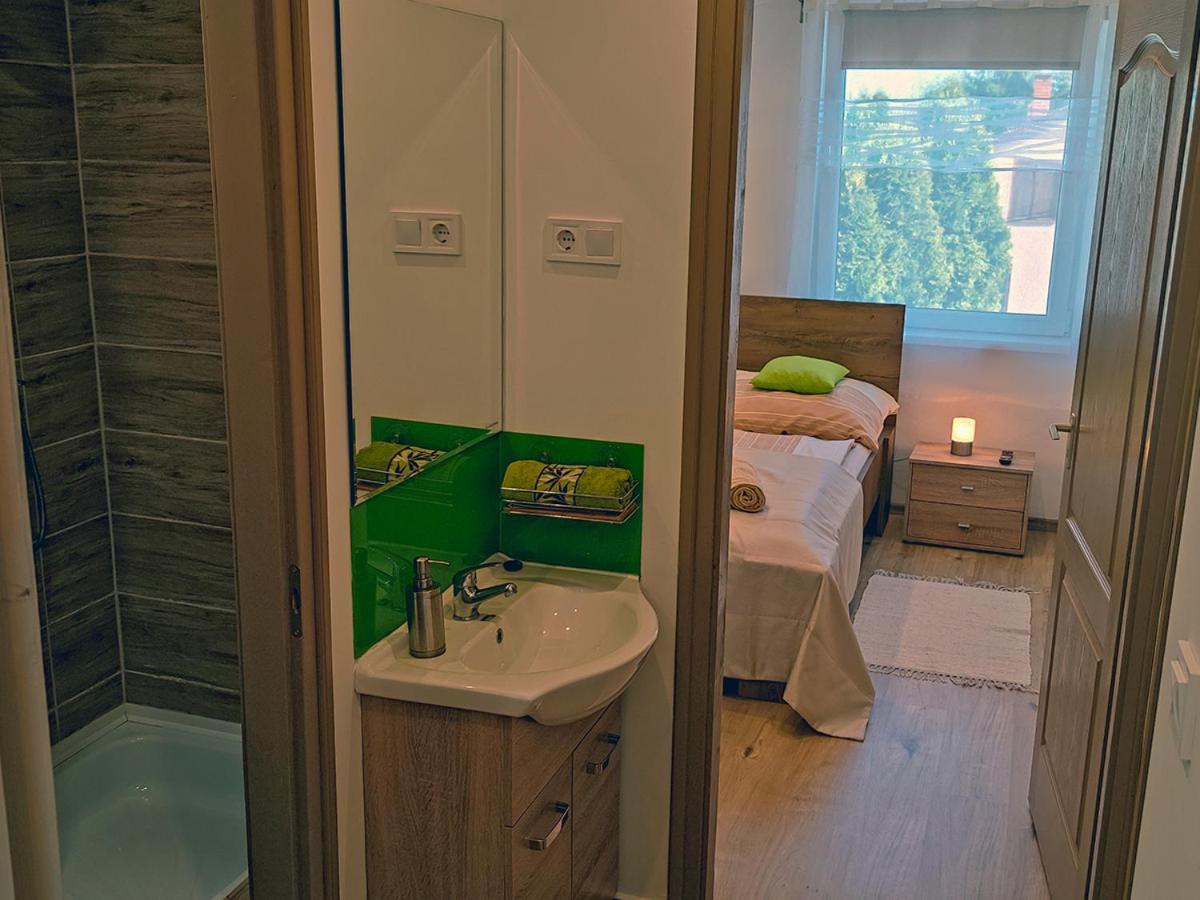White Stone Apartman Hajduszoboszlo Exterior photo