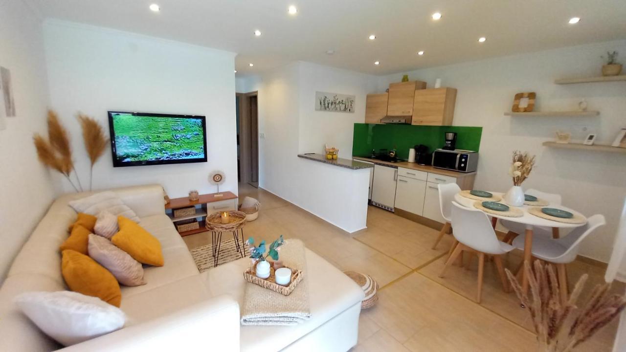 White Stone Apartman Hajduszoboszlo Exterior photo