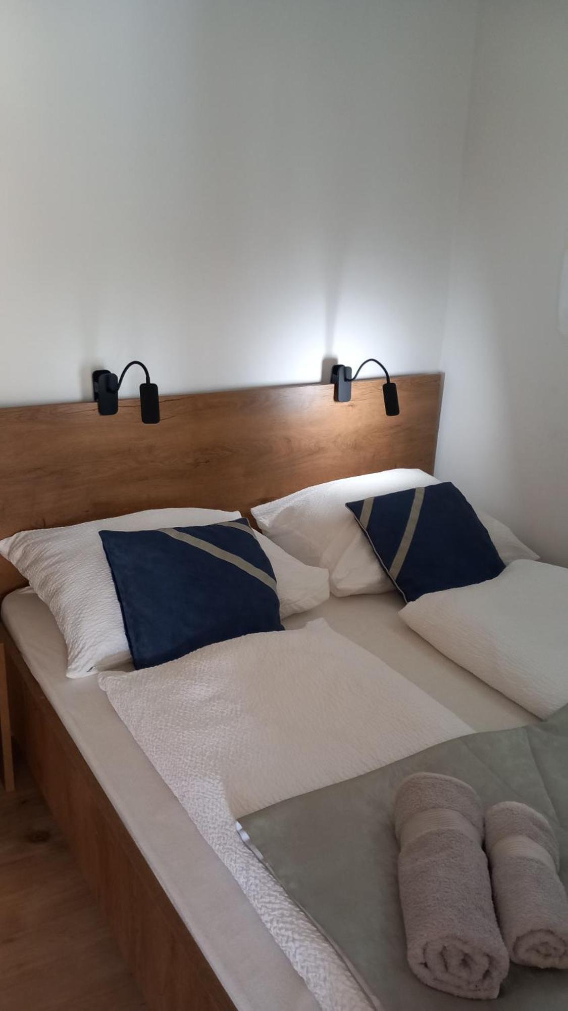 White Stone Apartman Hajduszoboszlo Exterior photo